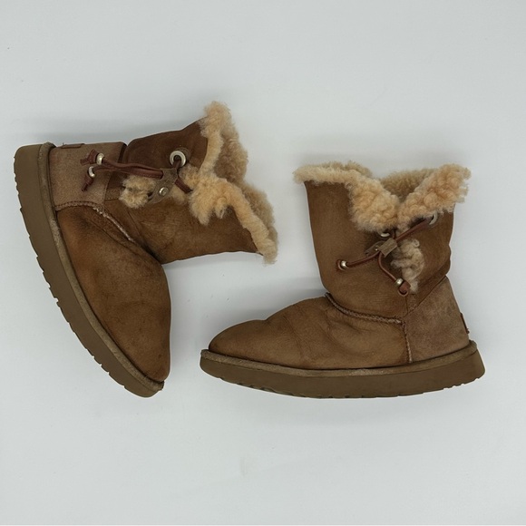 Ugg leather drawstring metal beads suede boot Chestnut Color Size 8 - Picture 1 of 4